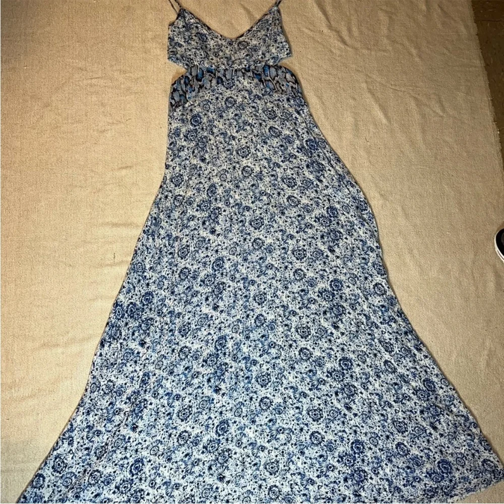 Urban Outfitters Ecote shipwreck cut out maxi dress - Picture 2 of 9